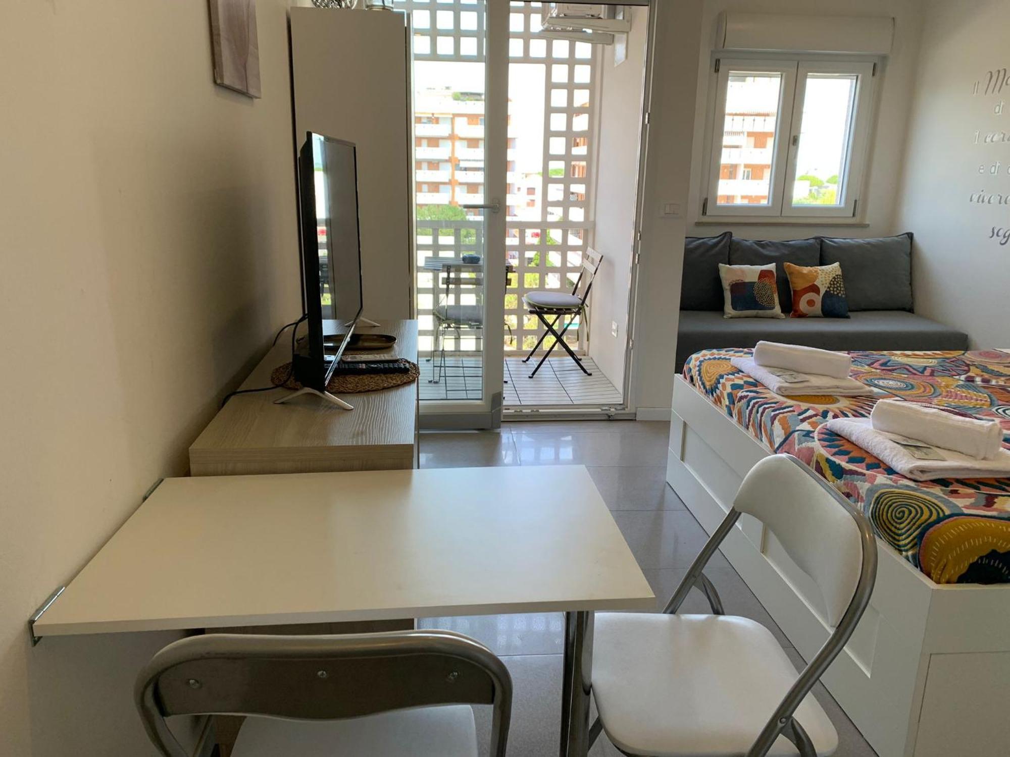 Monolocale Con Terrazza E Cucina Apartman Lignano Sabbiadoro Kültér fotó