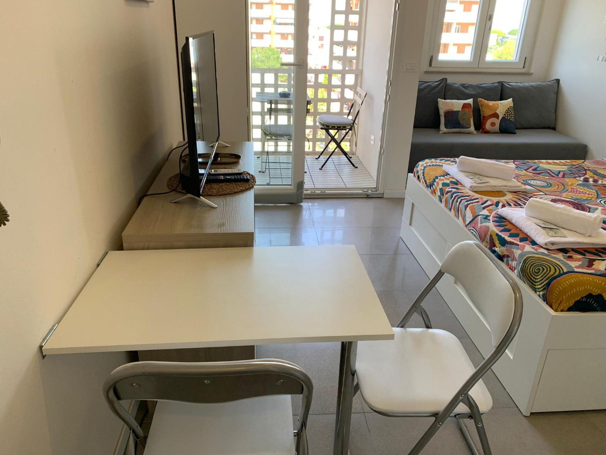 Monolocale Con Terrazza E Cucina Apartman Lignano Sabbiadoro Kültér fotó